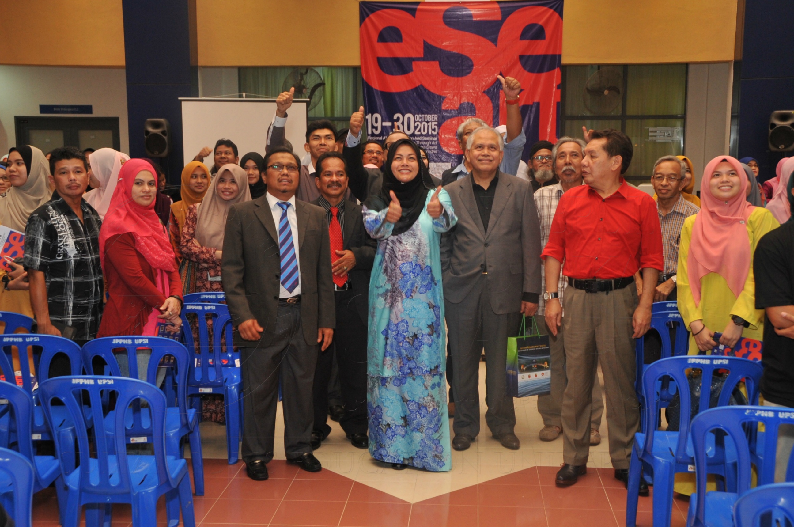 PRO15 173 ESE HAS 2412